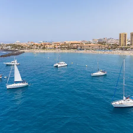 Frontline Penthouse With Heated Pool And Parking Apartament Los Cristianos (Tenerife)