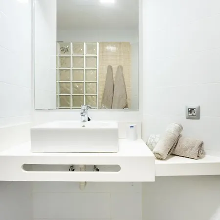 Frontline Penthouse With Heated Pool And Parking * Los Cristianos (Tenerife)