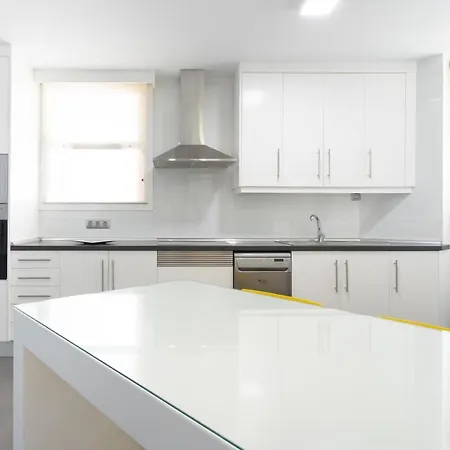 Frontline Penthouse With Heated Pool And Parking