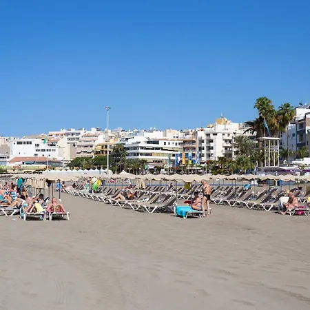 Frontline Penthouse With Heated Pool And Parking Los Cristianos (Tenerife)