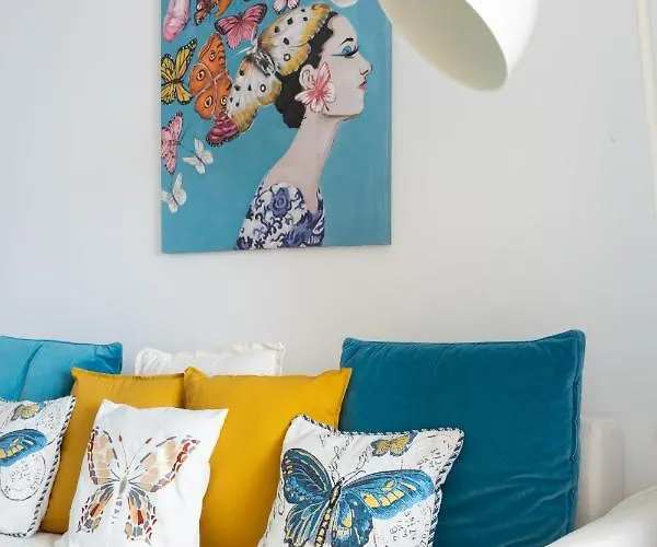 Frontline Penthouse With Heated Pool And Parking