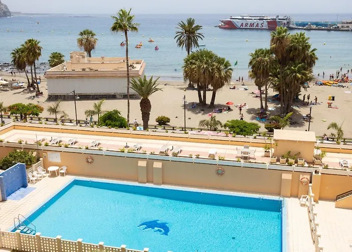 Appartement Frontline Penthouse With Heated Pool And Parking