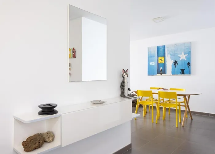 Frontline Penthouse With Heated Pool And Parking *