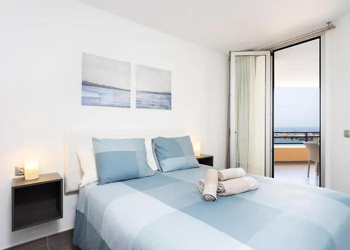 Frontline Penthouse With Heated Pool And Parking *