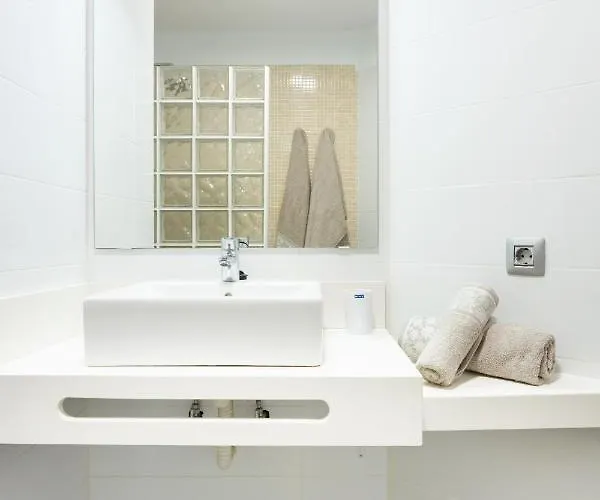 Frontline Penthouse With Heated Pool And Parking * Los Cristianos (Tenerife)