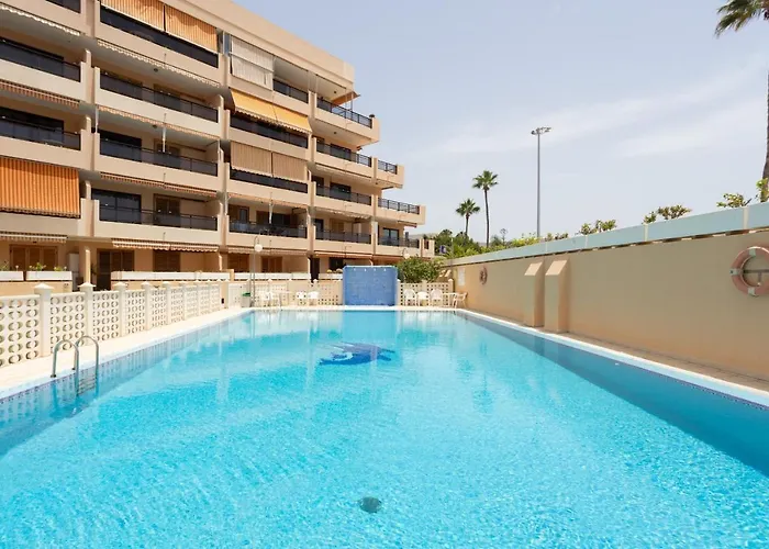 Frontline Penthouse With Heated Pool And Parking Appartement Los Cristianos (Tenerife)