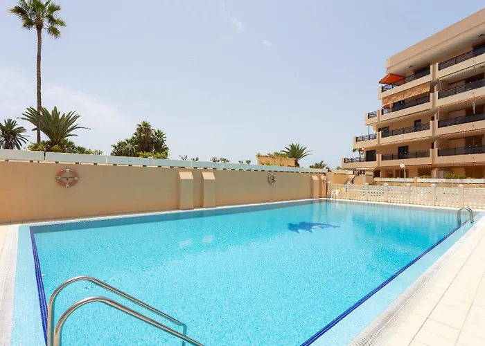 Frontline Penthouse With Heated Pool And Parking *
