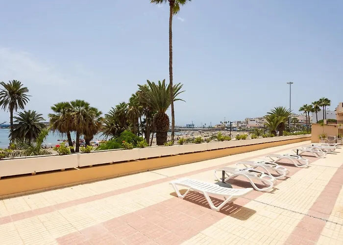 Frontline Penthouse With Heated Pool And Parking *