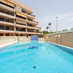 Frontline Penthouse With Heated Pool And Parking Apartmán Los Cristianos (Tenerife)