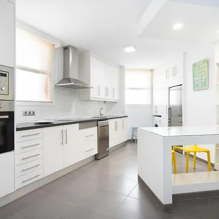 Frontline Penthouse With Heated Pool And Parking Lejlighed *