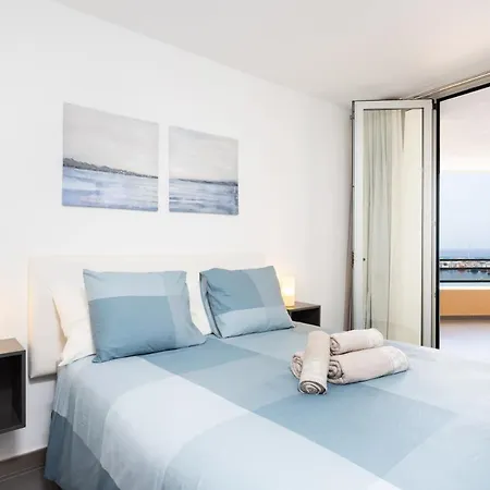 Frontline Penthouse With Heated Pool And Parking *