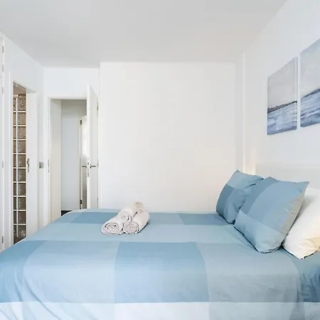 Frontline Penthouse With Heated Pool And Parking Appartamento Los Cristianos (Tenerife)