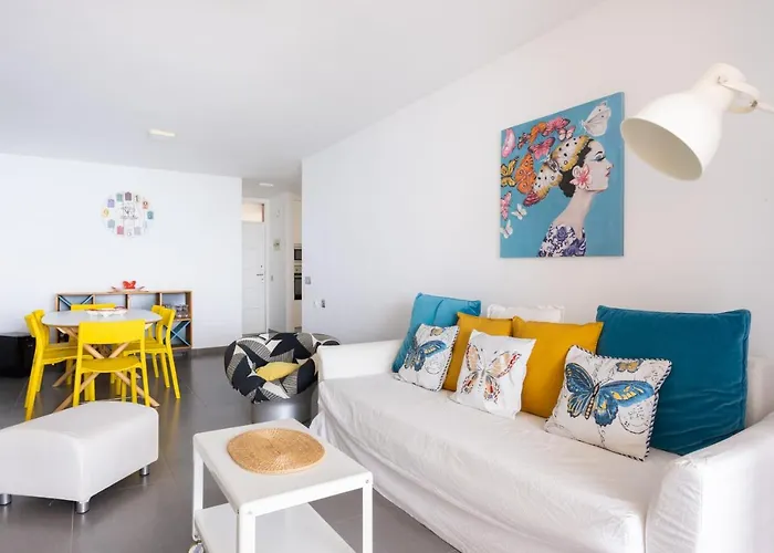 Frontline Penthouse With Heated Pool And Parking * Los Cristianos (Tenerife)