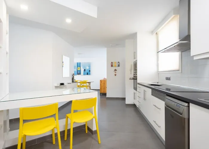 Frontline Penthouse With Heated Pool And Parking Lägenhet Los Cristianos (Tenerife)