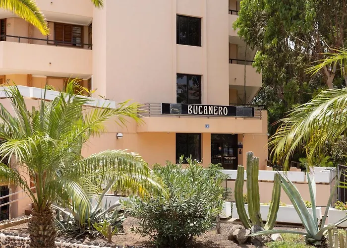 Frontline Penthouse With Heated Pool And Parking Lägenhet