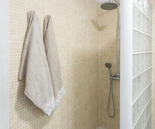 Lägenhet Frontline Penthouse With Heated Pool And Parking *